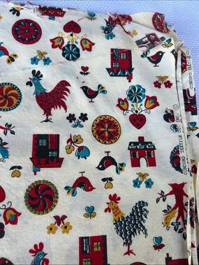 Vintage-Cottagecore Rooster Print Cotton Fabric - 2 yards ! 💛💛💛